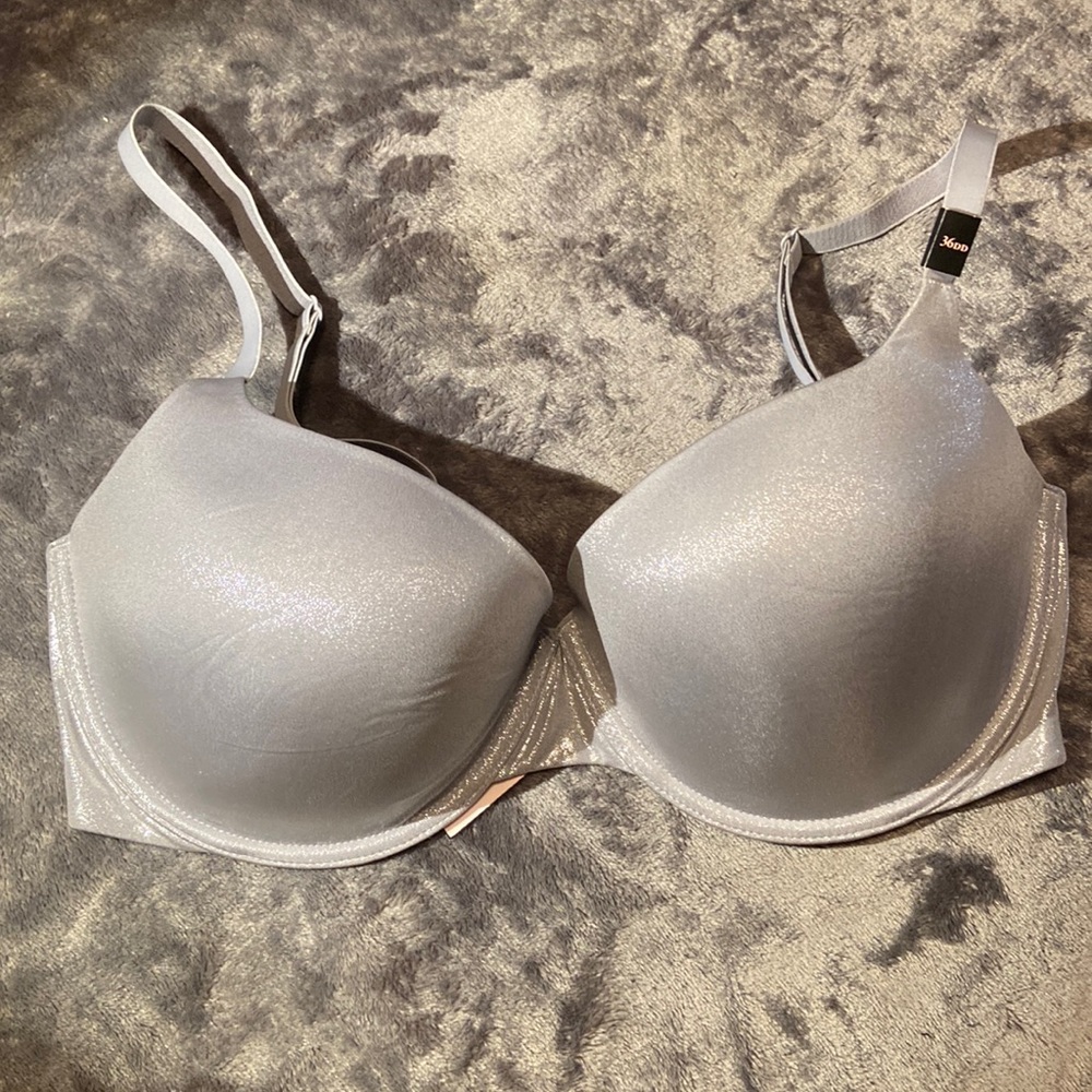 BUNDLE DISCOUNTS! Victoria’s Secret silver metallic bra 36DD NEW
